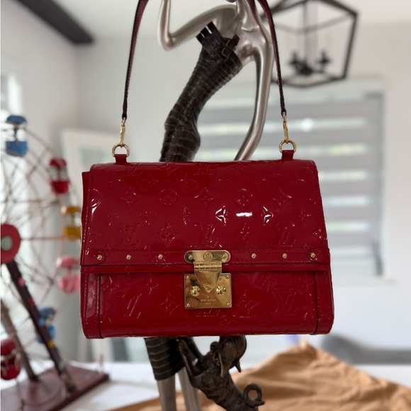 Louis Vuitton Handbags - Louis Vuitton Venice Shoulder Bag Monogram Vernis: RED ♥️
